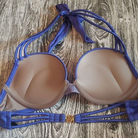 Victoria's Secret bombshell bikini top. Like new! - Picture 4 of 7